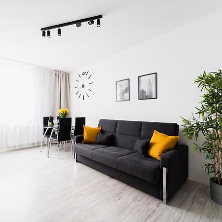 Apartamento New Apart Near Sky Tower - Gwiazdzista Breslavia Exterior foto