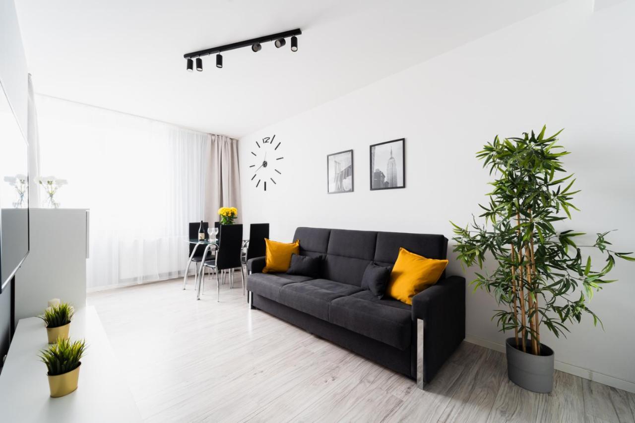 Apartamento New Apart Near Sky Tower - Gwiazdzista Breslavia Exterior foto