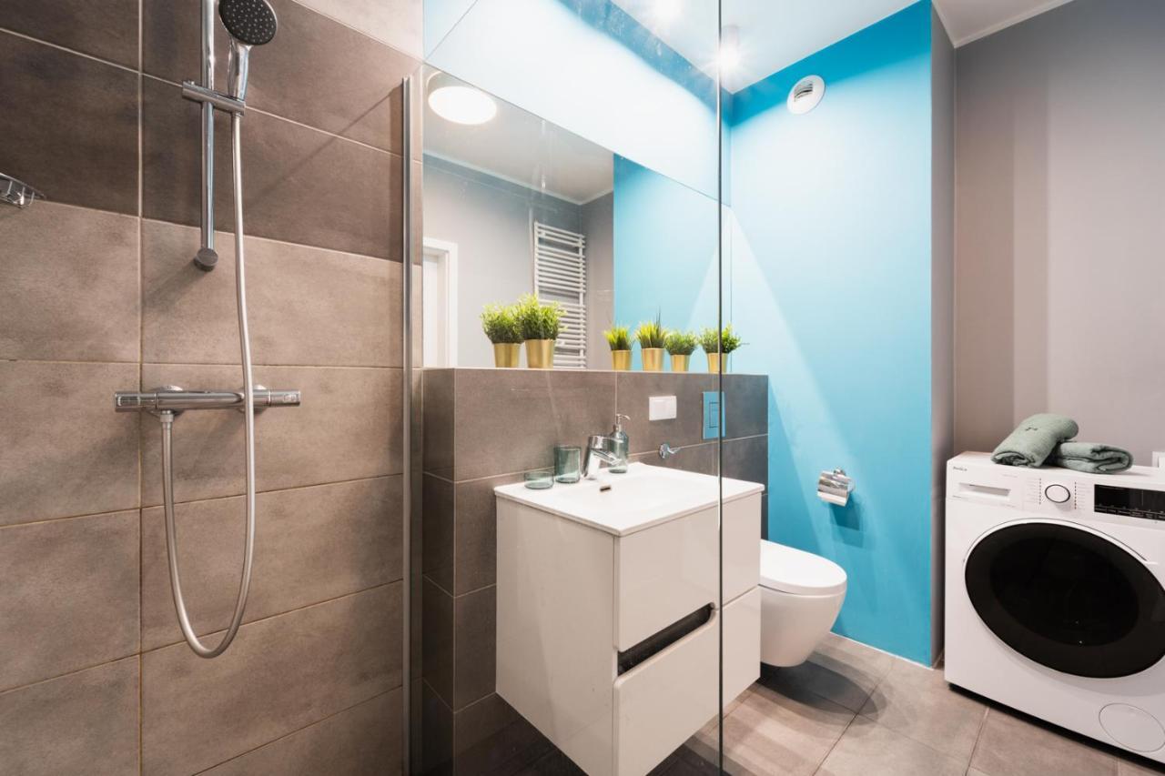 Apartamento New Apart Near Sky Tower - Gwiazdzista Breslavia Exterior foto