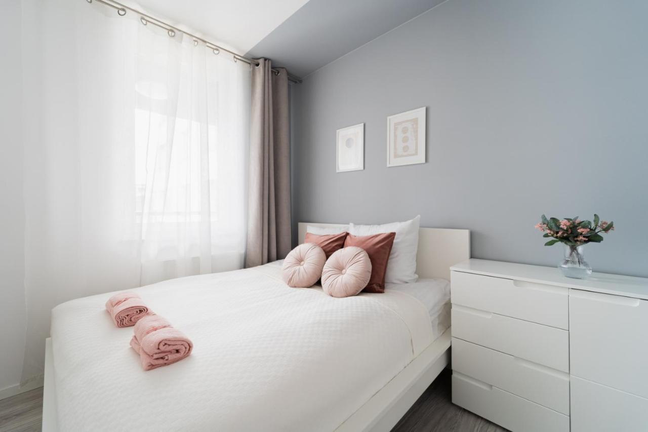 Apartamento New Apart Near Sky Tower - Gwiazdzista Breslavia Exterior foto